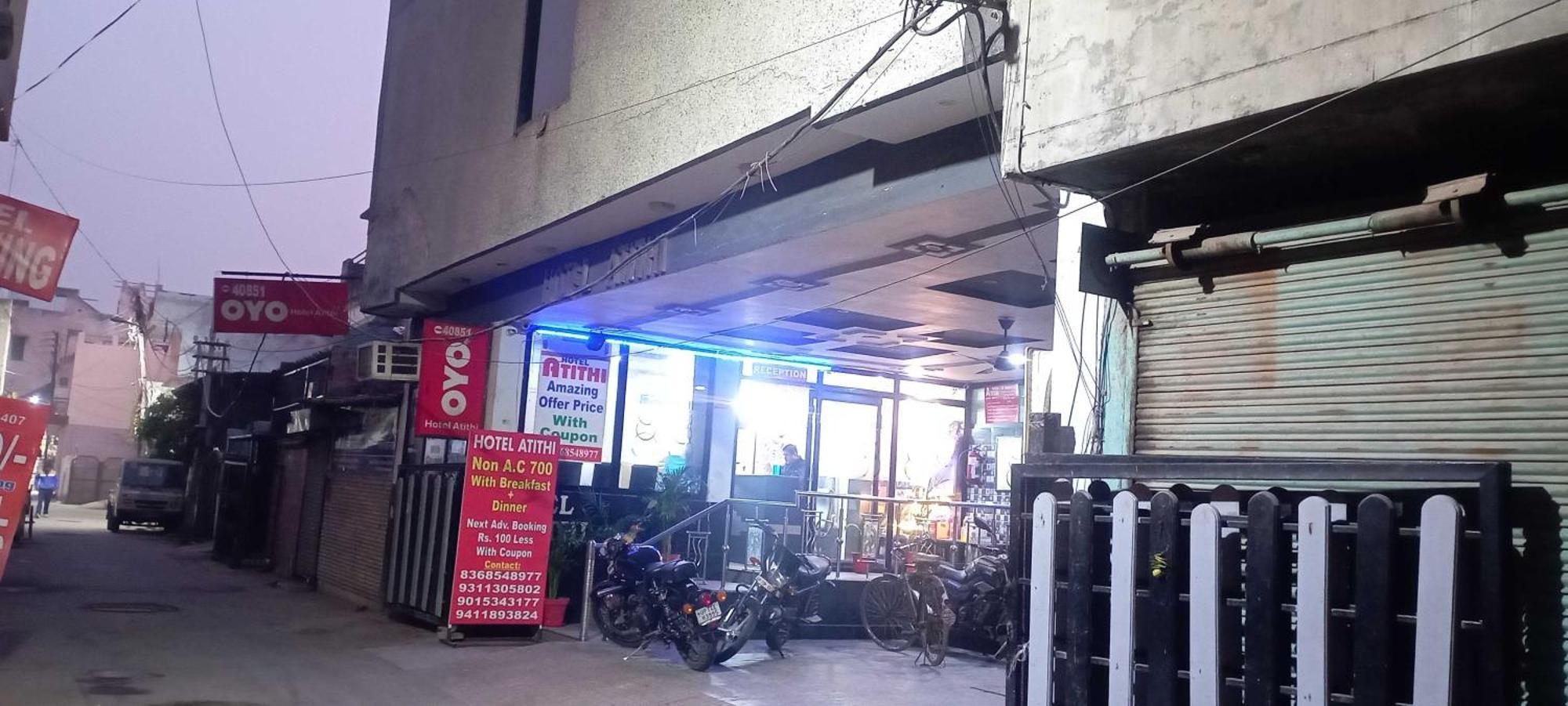 Super Hotel O Athithi Gáziábád Kültér fotó