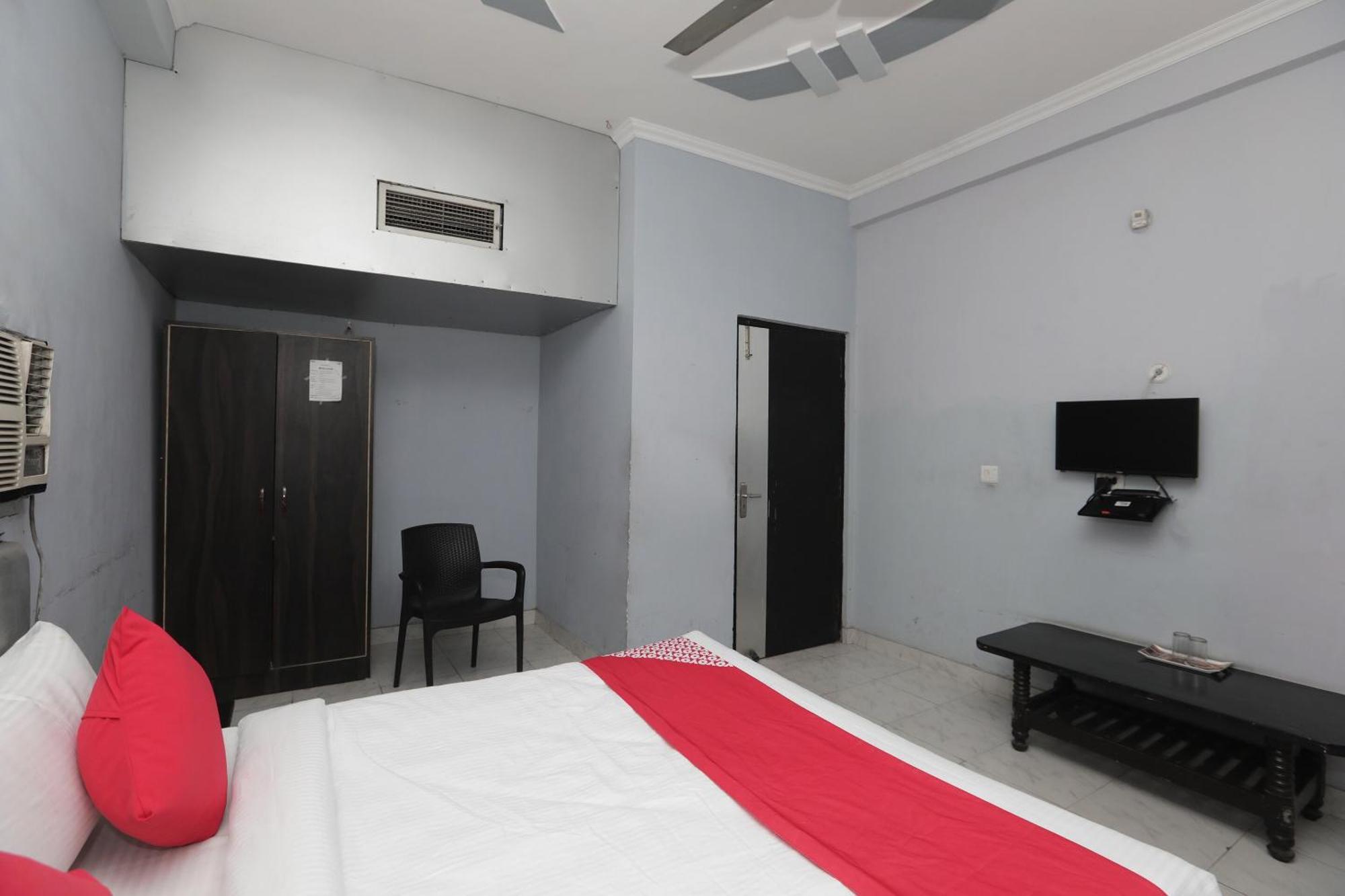 Super Hotel O Athithi Gáziábád Kültér fotó