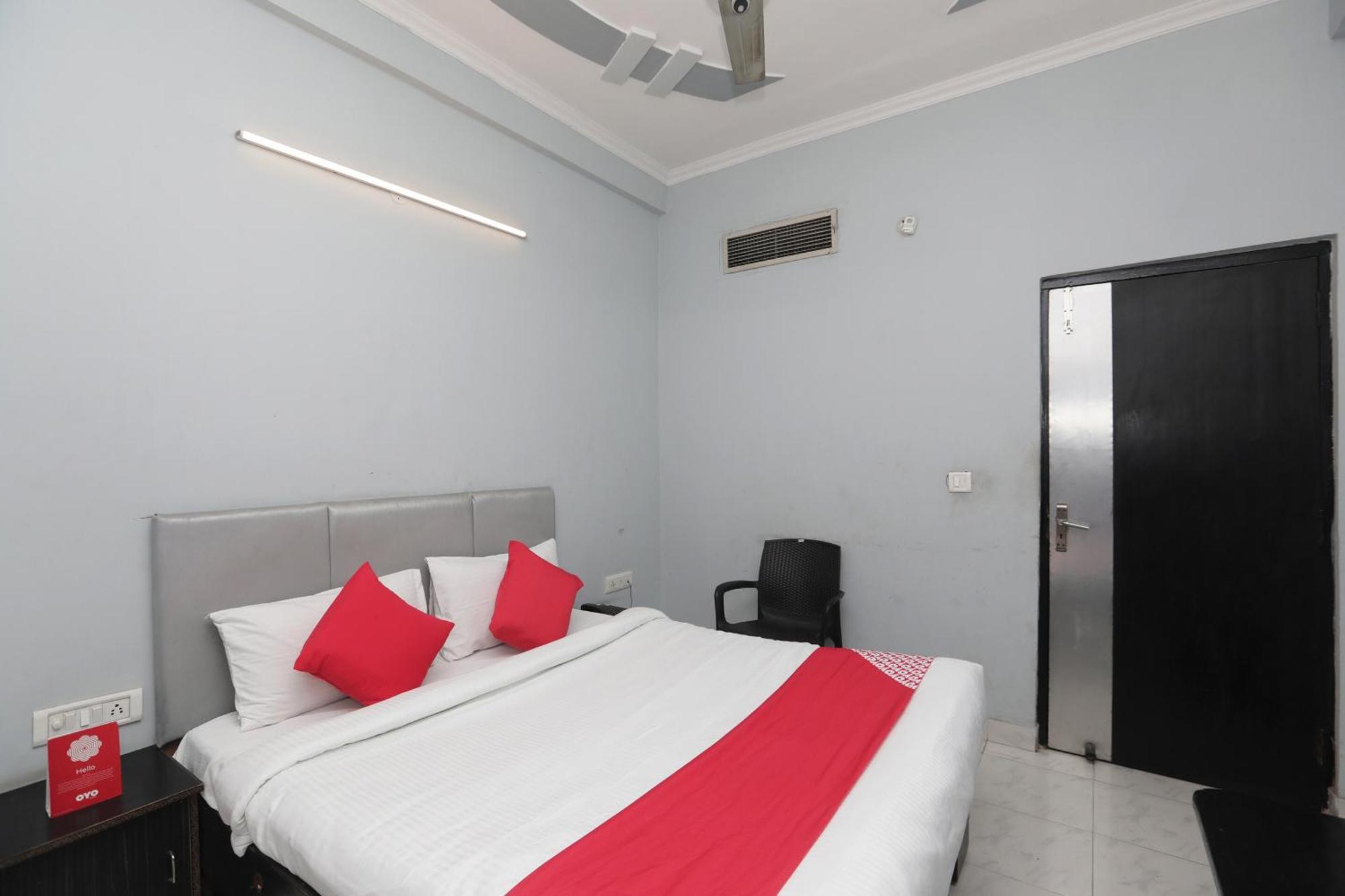 Super Hotel O Athithi Gáziábád Kültér fotó