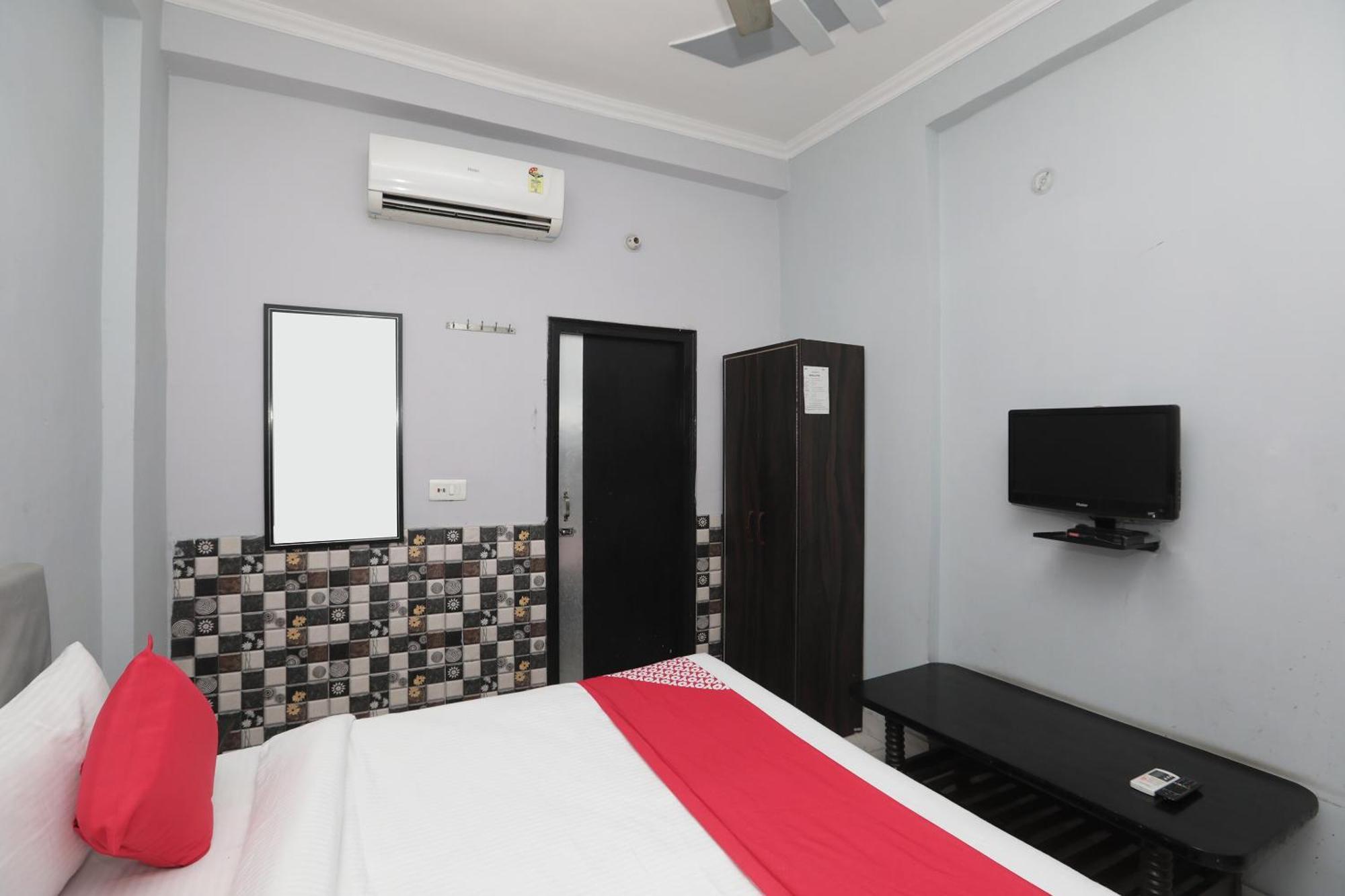 Super Hotel O Athithi Gáziábád Kültér fotó
