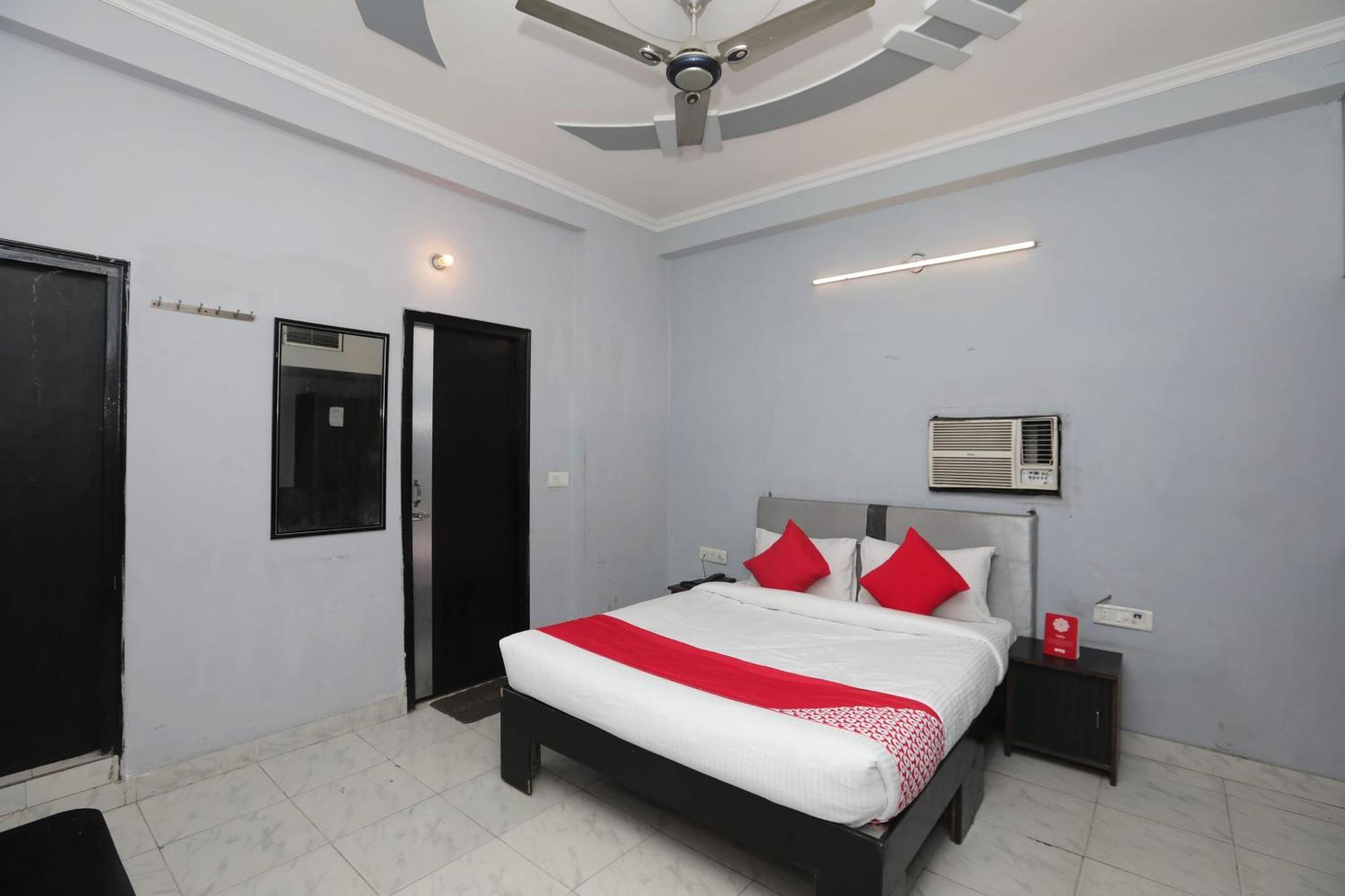 Super Hotel O Athithi Gáziábád Kültér fotó