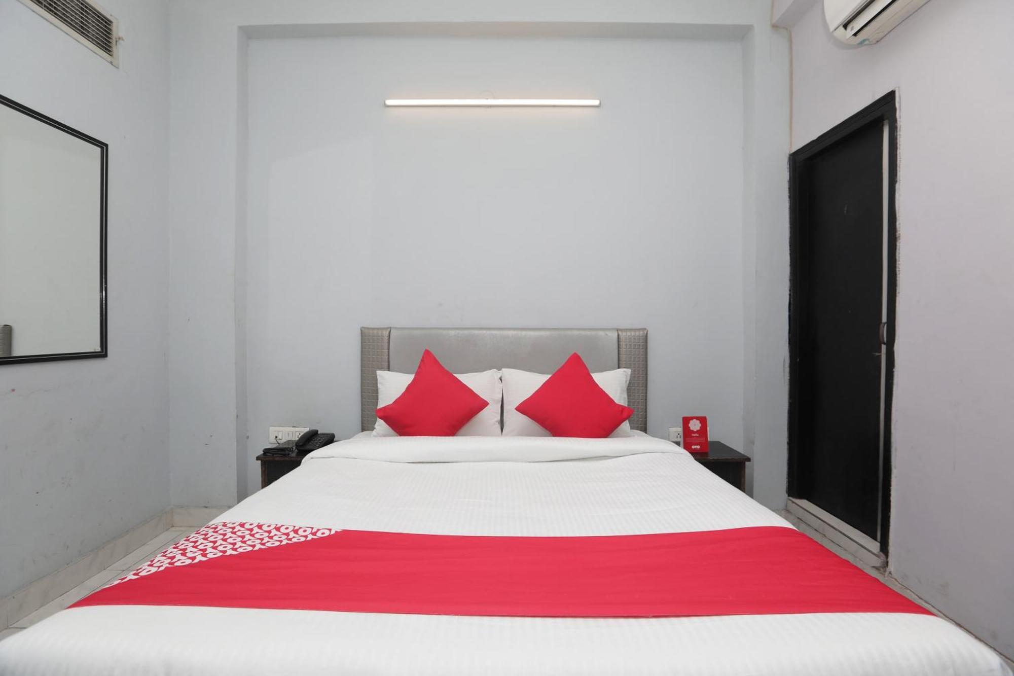 Super Hotel O Athithi Gáziábád Kültér fotó