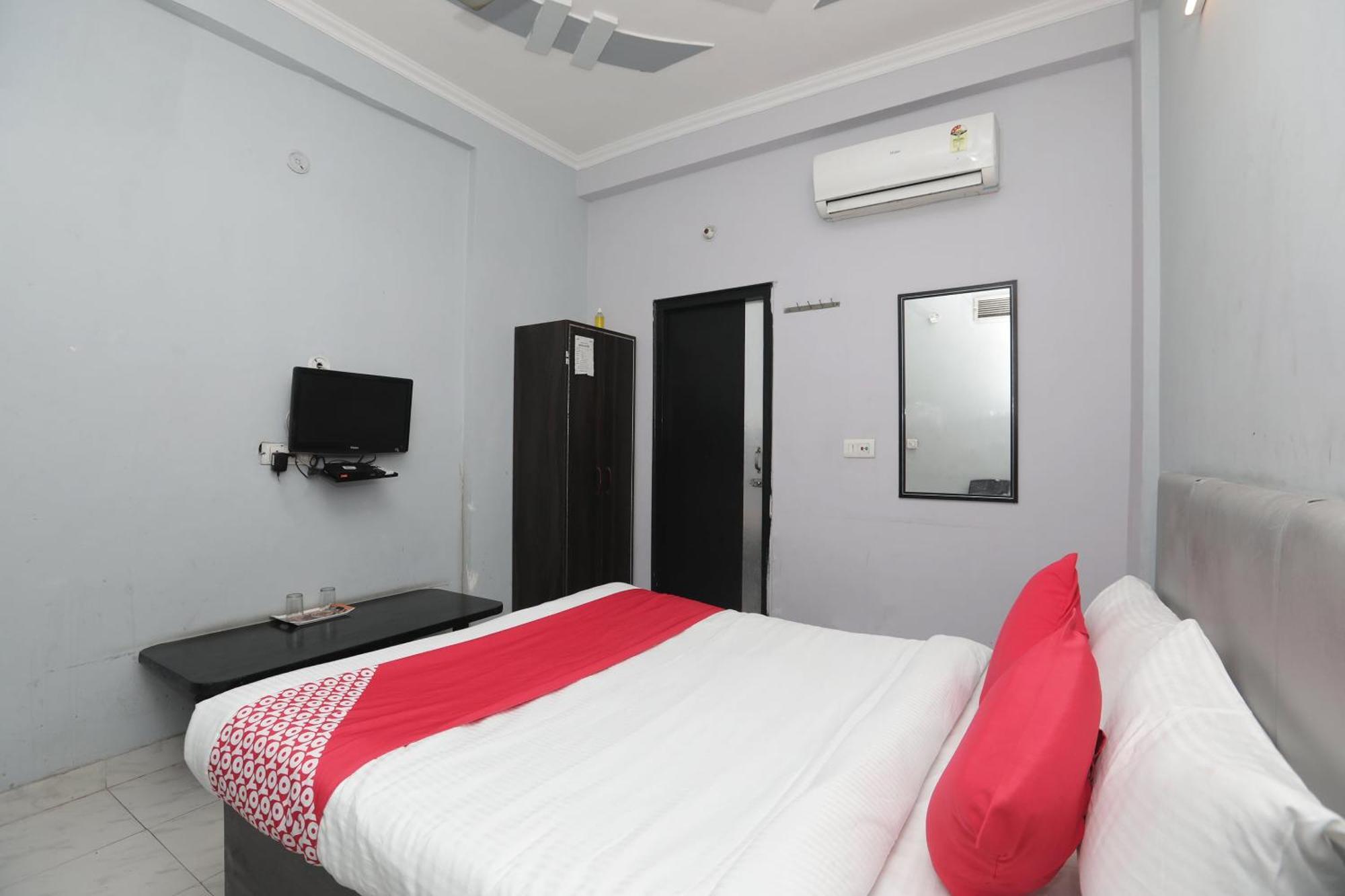 Super Hotel O Athithi Gáziábád Kültér fotó