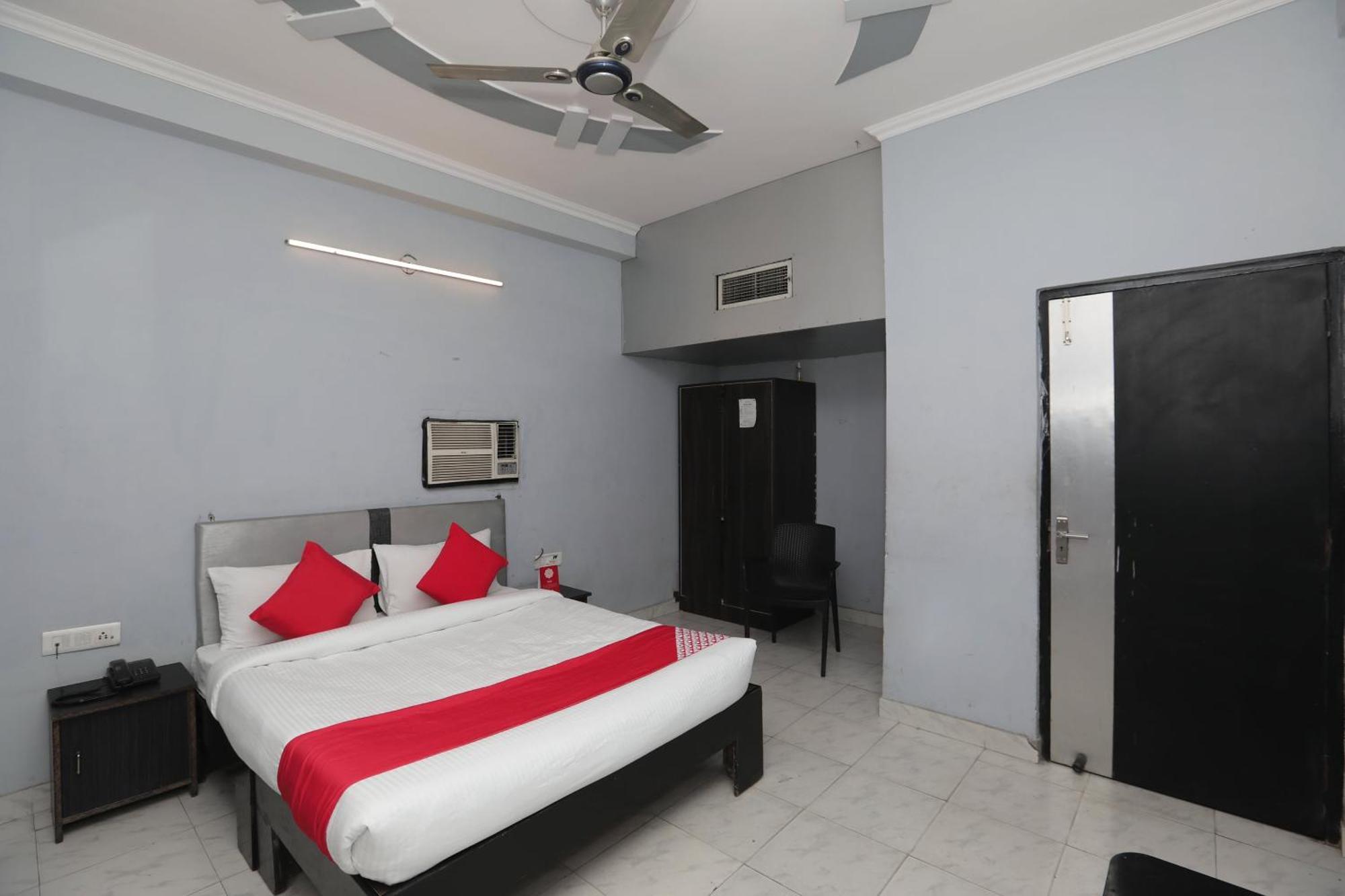 Super Hotel O Athithi Gáziábád Kültér fotó