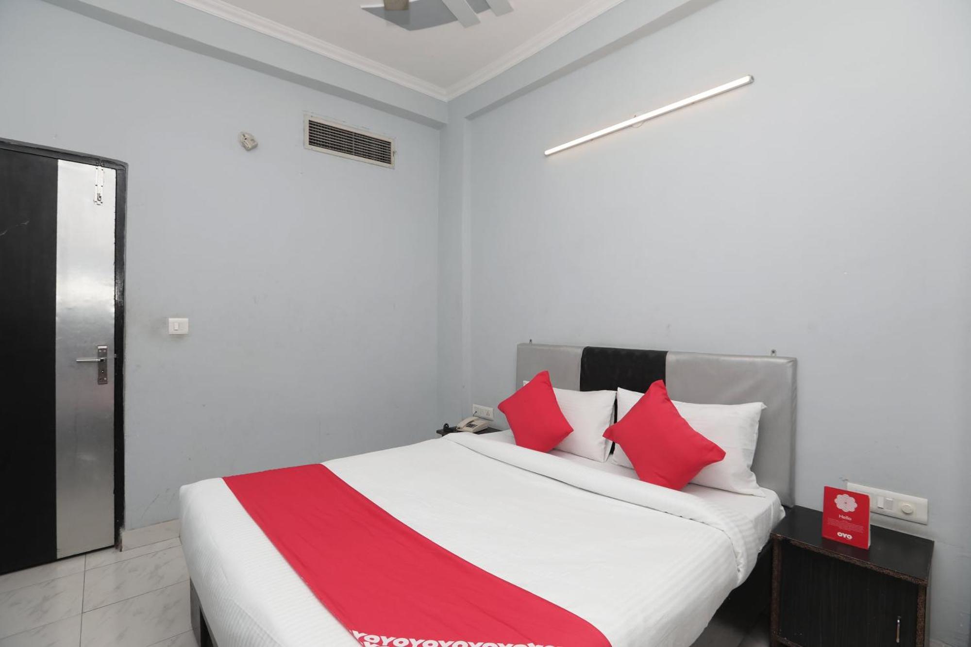 Super Hotel O Athithi Gáziábád Kültér fotó