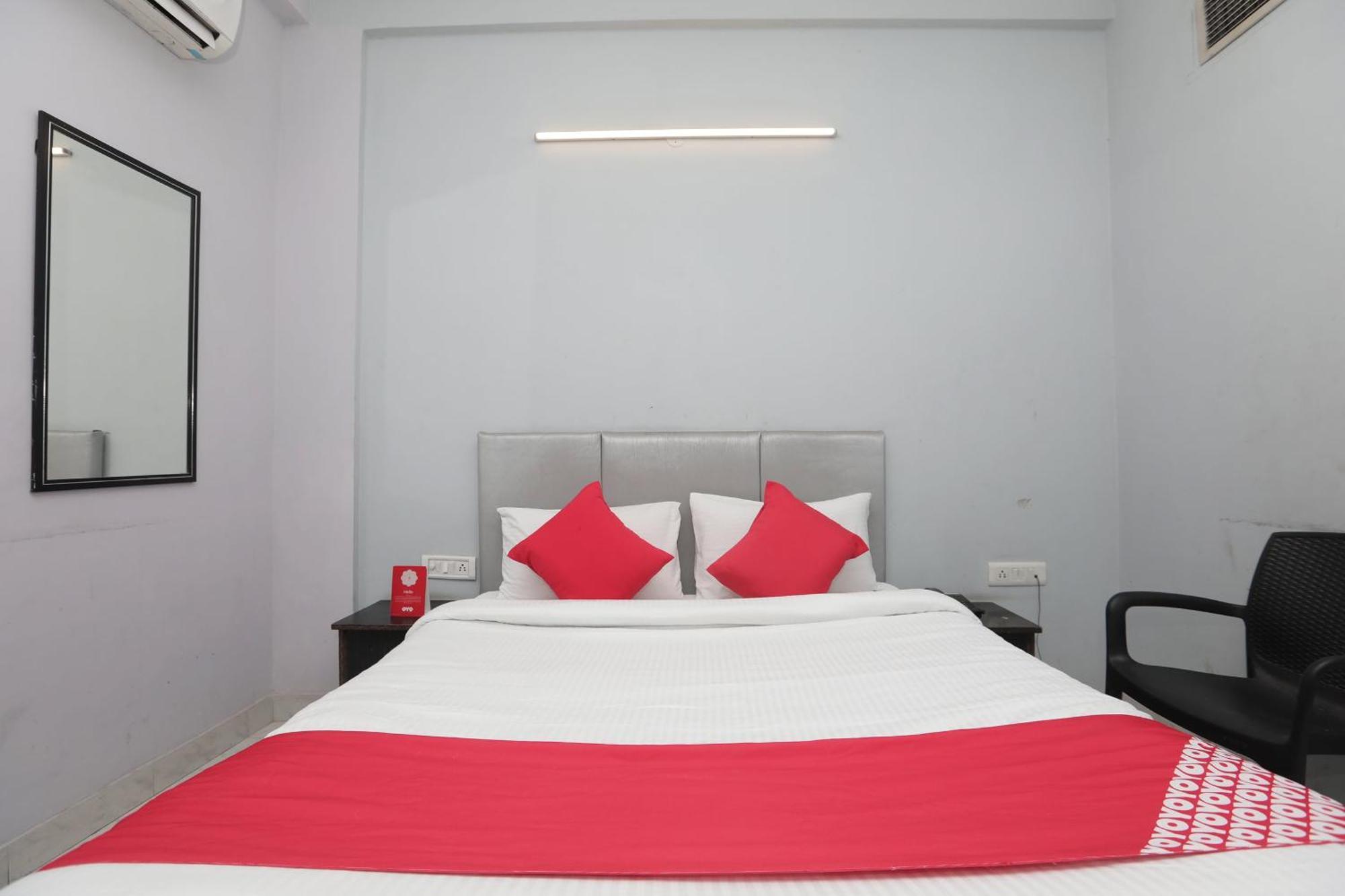 Super Hotel O Athithi Gáziábád Kültér fotó
